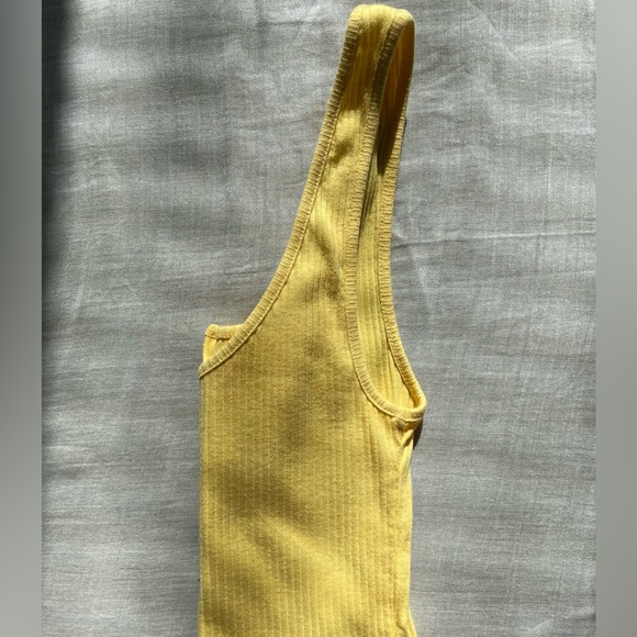 Womens Butter Yellow Ribbed Button Down Cropped Tank Top Y2K - Picture 8 of 12